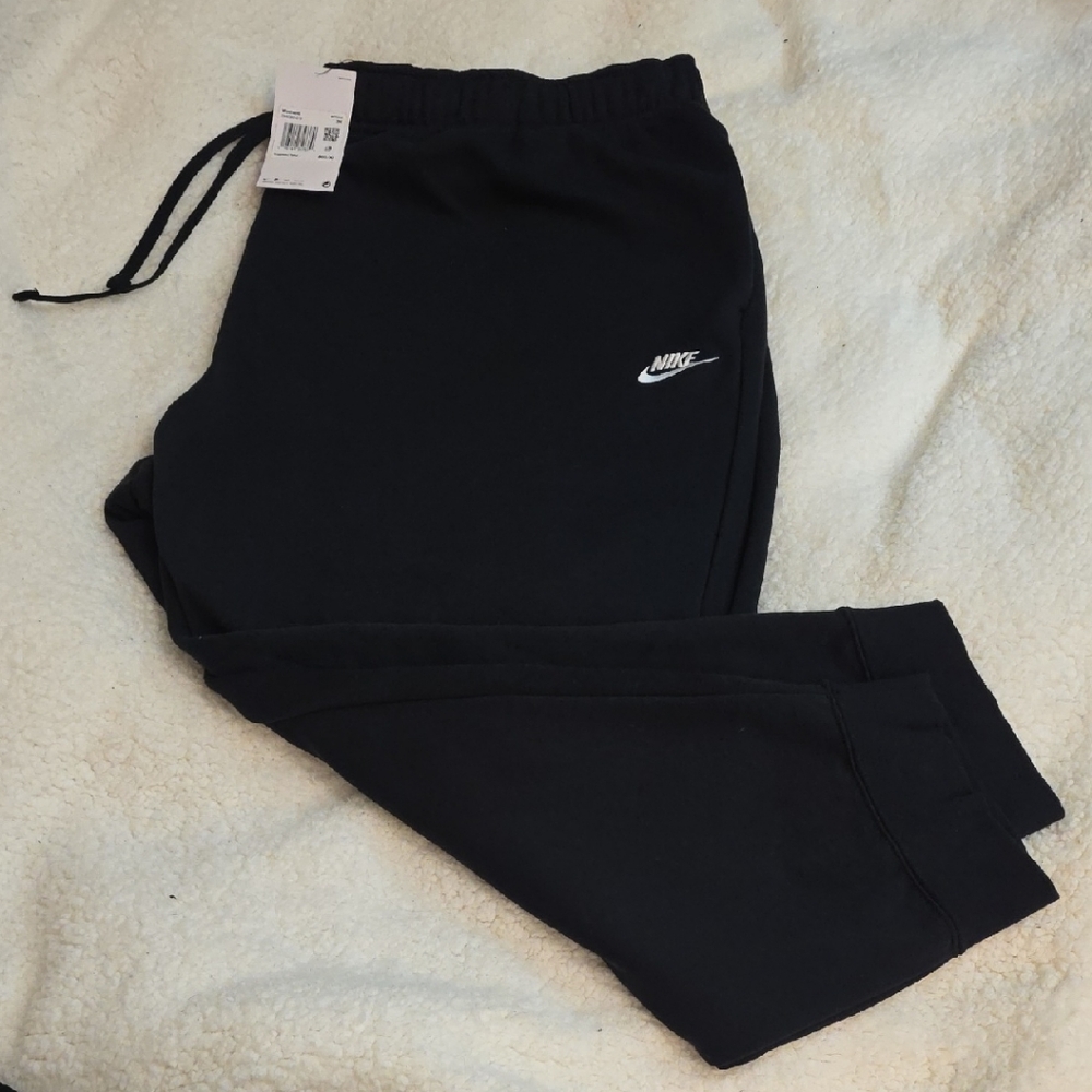Nike Women's Black Sweatpants